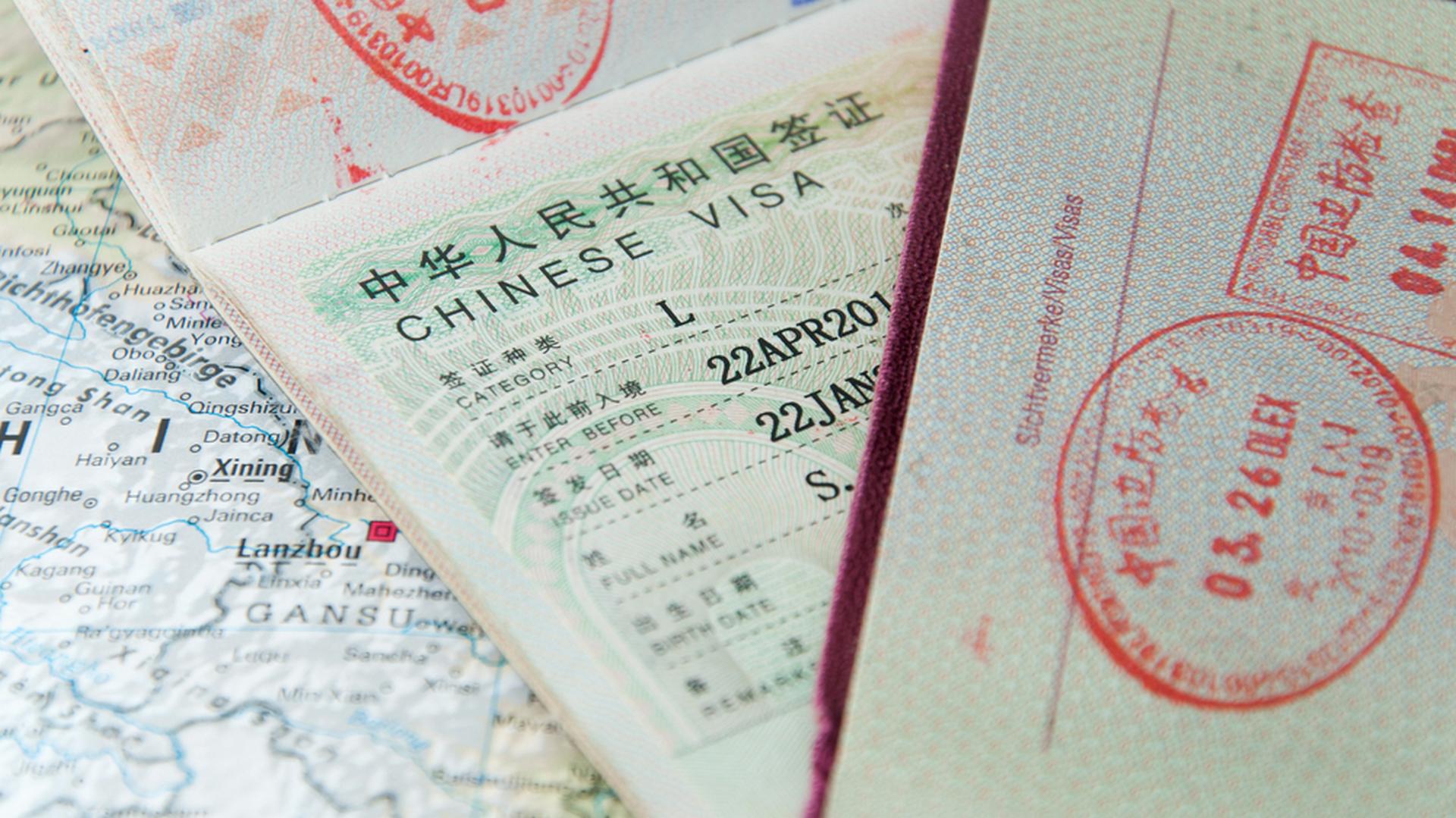 Ambasada Włoch w Chinach dementuje pogłoski o zawieszeniu wiz