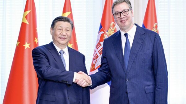 Xi Jinping przeprowadził rozmowy z prezydentem Serbii Aleksandarem Vuciciem