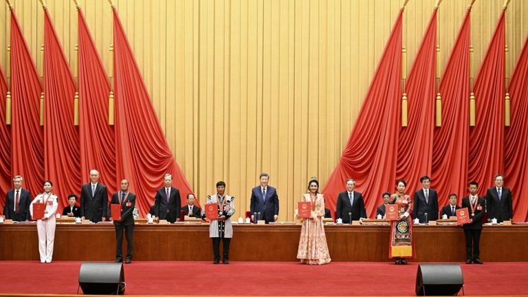 Xi Jinping podkreśla potrzebę umacniania jedności narodu chińskiego