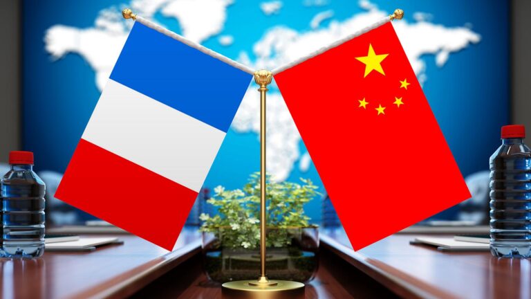 Rozmowa telefoniczna Wang Yi z doradcą prezydenta Francji ds. zagranicznych