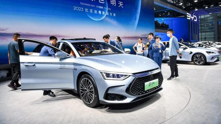 Wielka Brytania nie zamierza nakładać ceł na samochody elektryczne z Chin