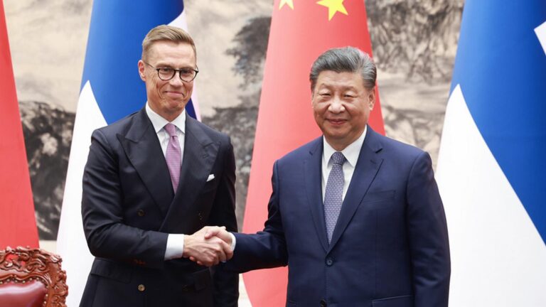 Xi Jinping rozmawiał z prezydentem Finlandii