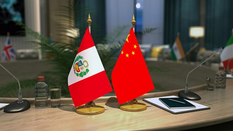 Artykuł Xi Jinpinga w peruwiańskiej gazecie El Peruano