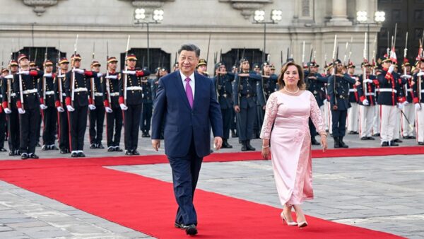 Rozmowy Xi Jinpinga z prezydent Peru