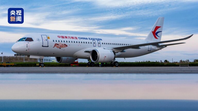 Samolot C919 będzie obsługiwał regularne loty między Szanghajem a Hongkongiem