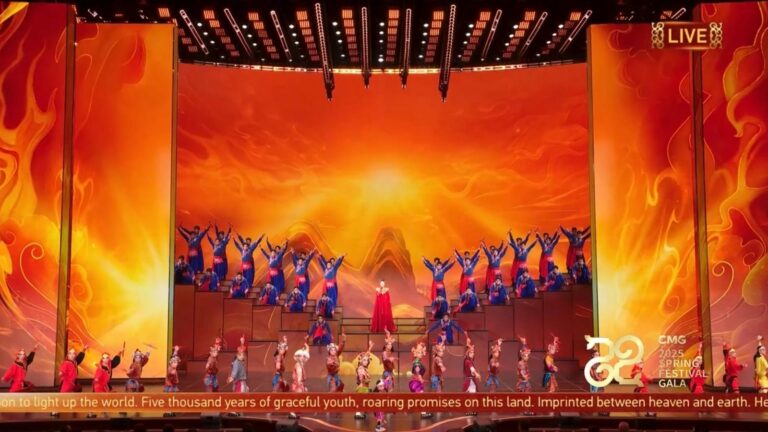 Pieśń i taniec „Yingge Dance”