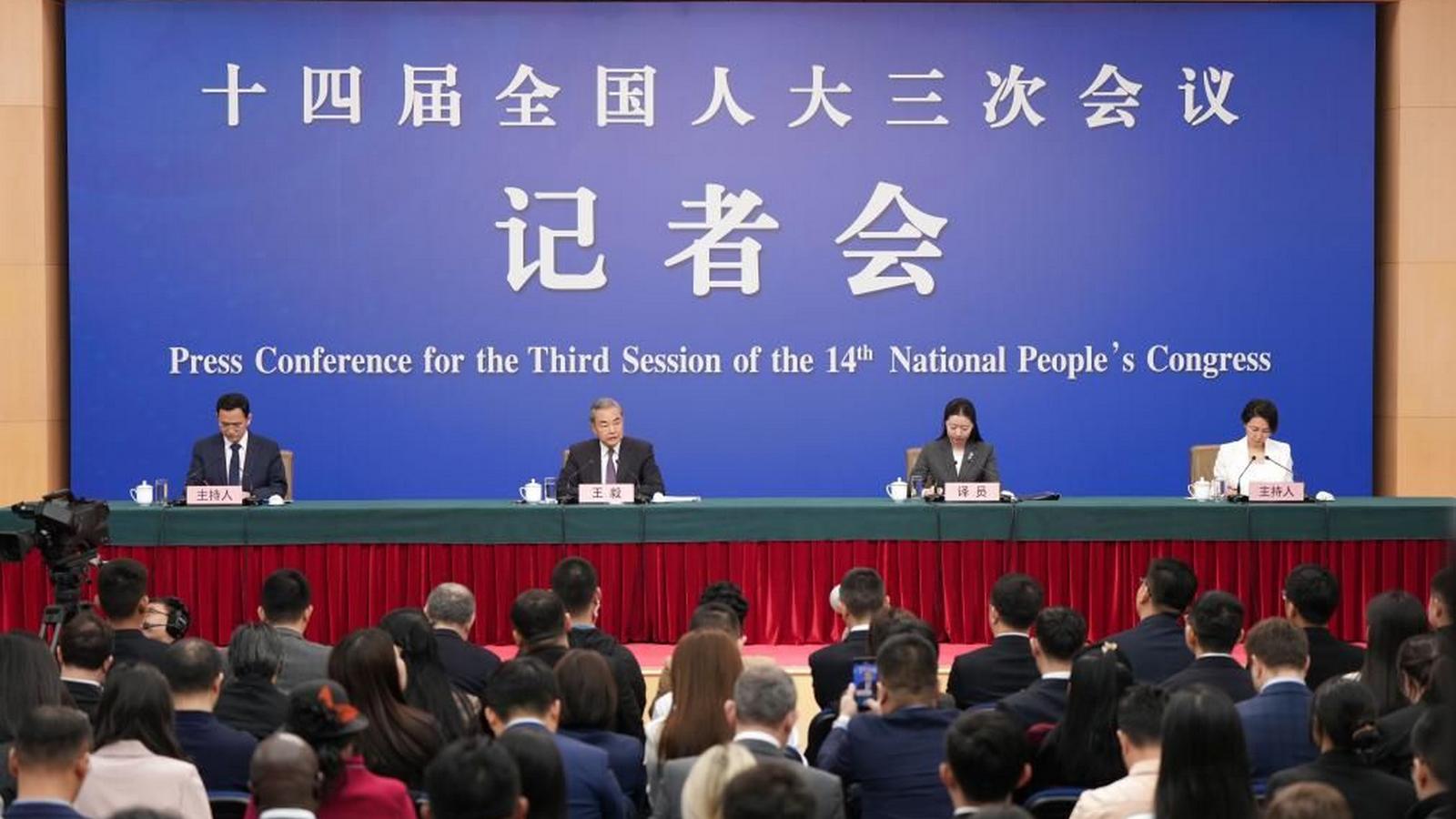 Wang Yi: Wykorzystamy pewność Chin, aby ustabilizować niepewny świat