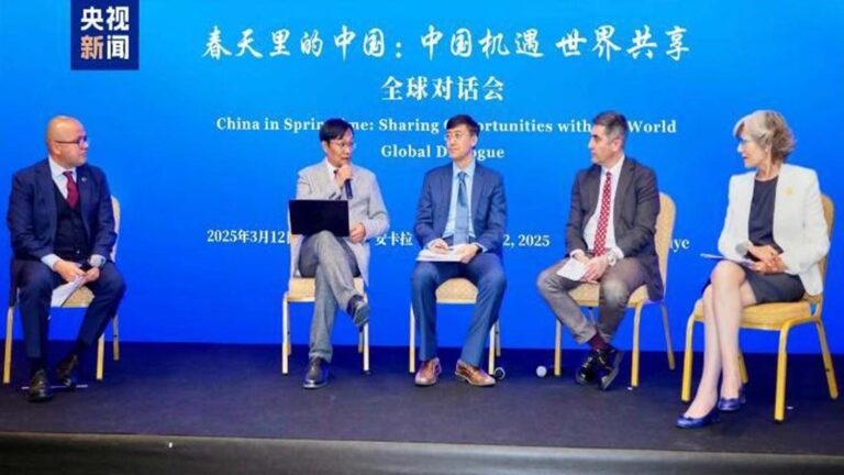 Chiny wiosną: Dzielenie się możliwościami ze światem – spotkanie w Turcji