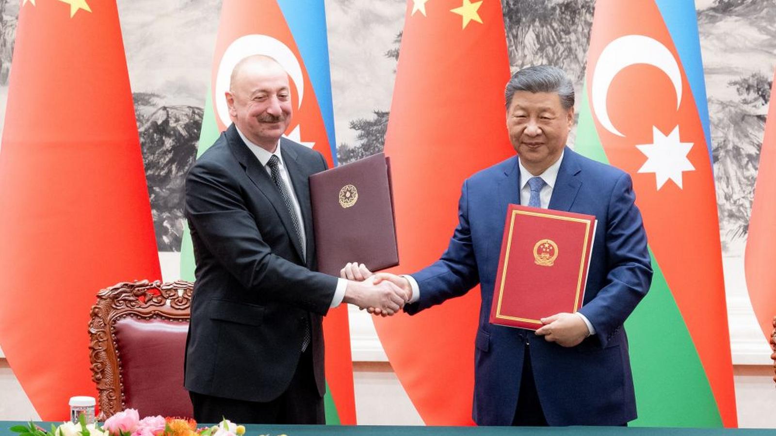 Xi Jinping przeprowadził rozmowę z prezydentem Azerbejdżanu