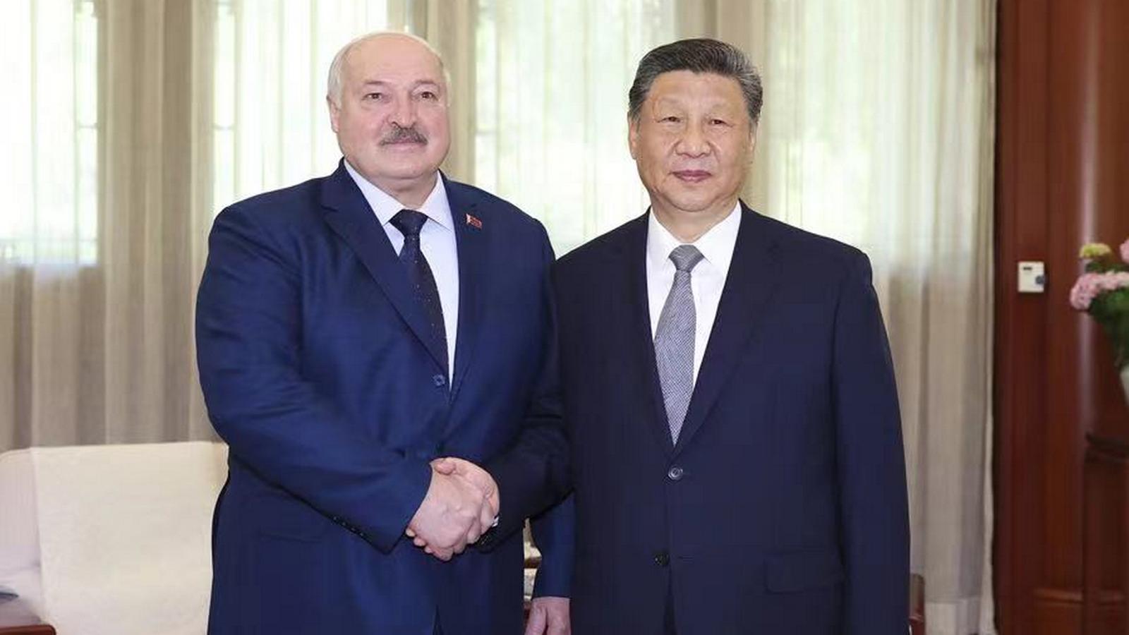 Xi Jinping spotkał się z prezydentem Białorusi