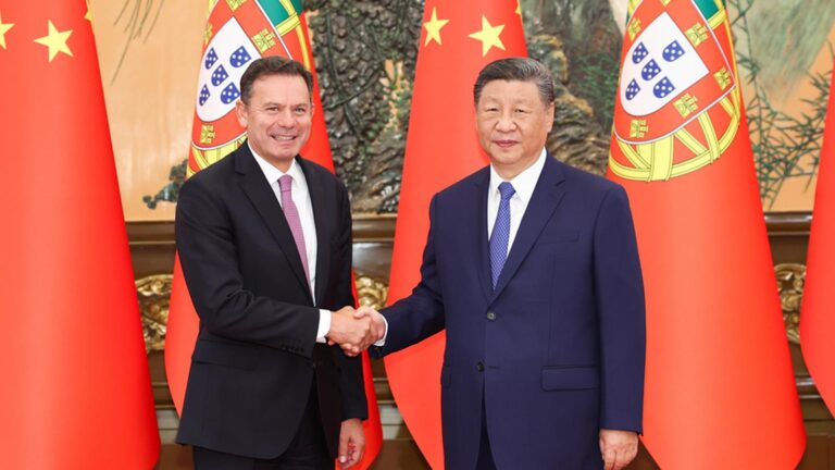 Xi Jinping spotkał się z premierem Portugalii Montenegro