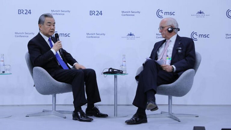 Wang Yi: Popieram rozwiązywanie poprzez polityczny dialog wszystkich regionalnych konfliktów