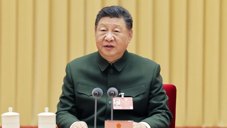 Xi Jinping podkreślił konieczność stabilnego i dalekosiężnego rozwoju modernizacji obrony narodowej i chińskiej armii